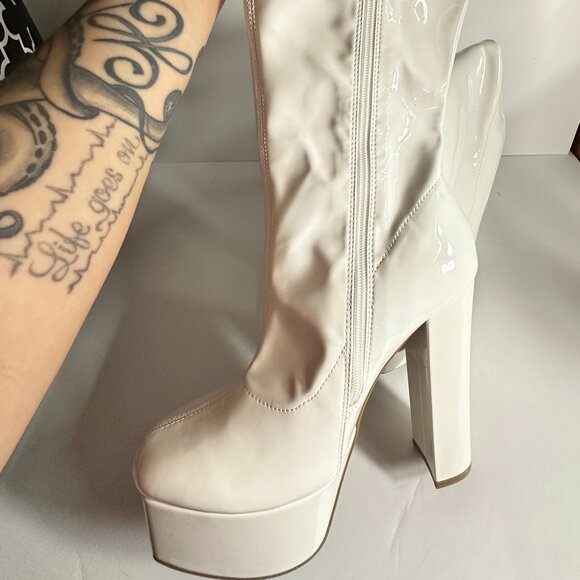 s8.5 Thigh-Hi | Platform Latex Heels | 5in. Retro Glam | Pre-Loved & Stunning - Picture 9 of 13
